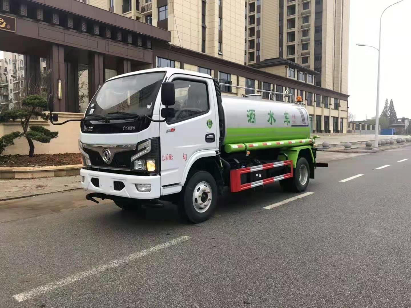 5方灑水車